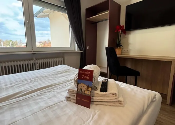 Meiendorfer Park Free Parking 3*